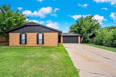 6406 SW Lynnwood Ave, Lawton, OK 73505