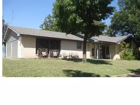 4765 Meench Dr, Del City, OK 73115