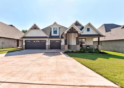 2248 Ridge Pine Rd, Edmond, OK 73034