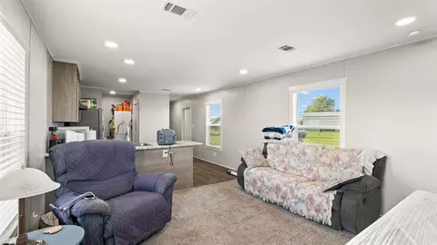 Living - 2086 County Road 1239, Tuttle, OK 73089 photo 1 of 2