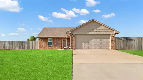 Exterior - 2086 County Road 1239, Tuttle, OK 73089 photo 2 of 10