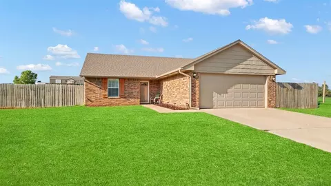 Exterior - 2086 County Road 1239, Tuttle, OK 73089 photo 3 of 10