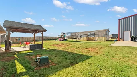 Exterior - 2086 County Road 1239, Tuttle, OK 73089 photo 8 of 10