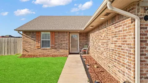 Exterior - 2086 County Road 1239, Tuttle, OK 73089 photo 1 of 10
