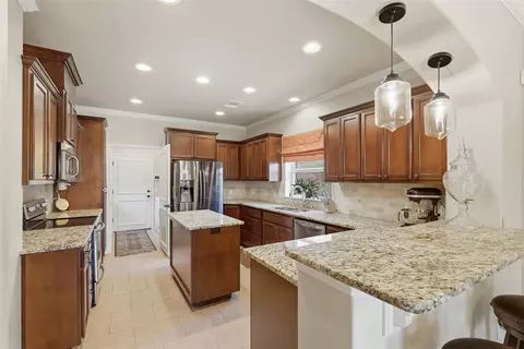 10215 Kingston Way, Oklahoma City, OK 73120