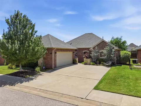 10215 Kingston Way, Oklahoma City, OK 73120