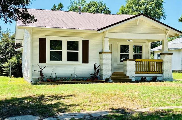 407 S 8th St, Okemah, OK 74859