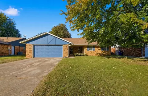 913 W Churchill Way, Mustang, OK 73064