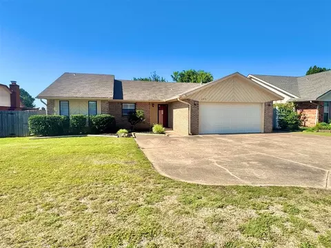 2312 Shadowlake Dr, Oklahoma City, OK 73159