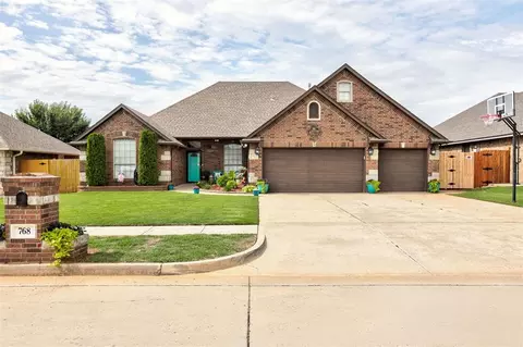 768 W Windmill Ct, Mustang, OK 73064