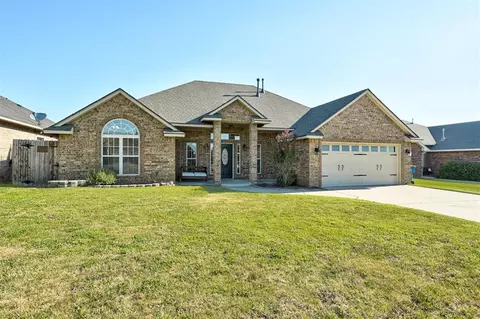 439 NE 20th St, Newcastle, OK 73065