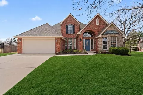 744 Longmeadow Ln, Edmond, OK 73003
