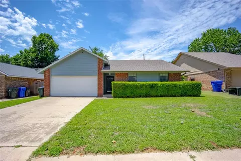 3608 Peregrine Dr, Norman, OK 73072