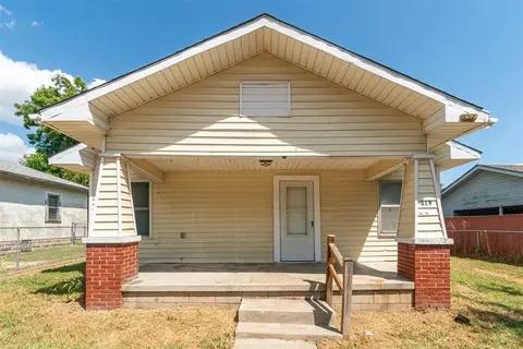 319 S Oklahoma Ave, Shawnee, OK 74801