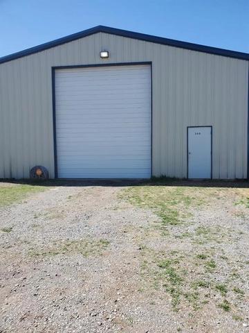 300 N 14th St, Clinton, OK 73601