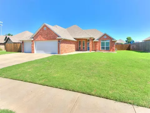 1059 Fox Run Ln, Blanchard, OK 73010