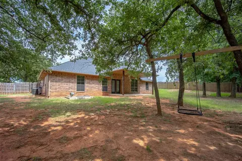Exterior - 3401 Mcdaniel, Blanchard, OK 73010 photo 10 of 10