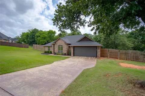 Exterior - 3401 Mcdaniel, Blanchard, OK 73010 photo 2 of 10
