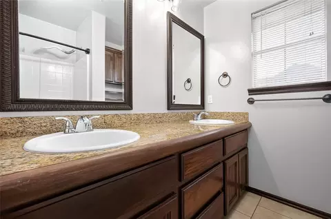 Bath - 3401 Mcdaniel, Blanchard, OK 73010 photo 4 of 5