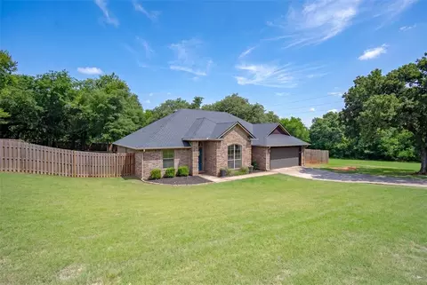 Exterior - 3401 Mcdaniel, Blanchard, OK 73010 photo 4 of 10