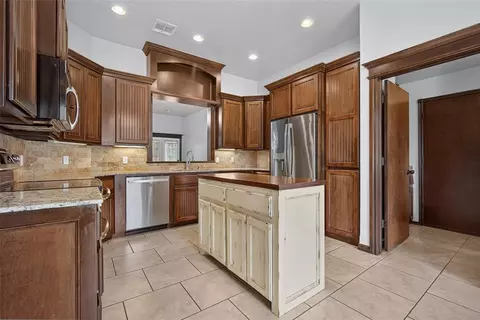 Kitchen - 3401 Mcdaniel, Blanchard, OK 73010 photo 3 of 3