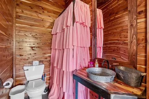 Bath - Undisclosed, Mcloud, OK 74851 photo 2 of 4