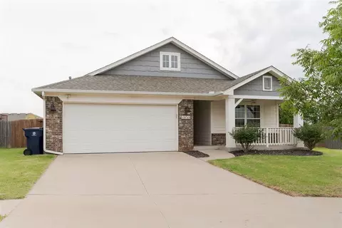 15733 Gunnison Dr, Edmond, OK 73013