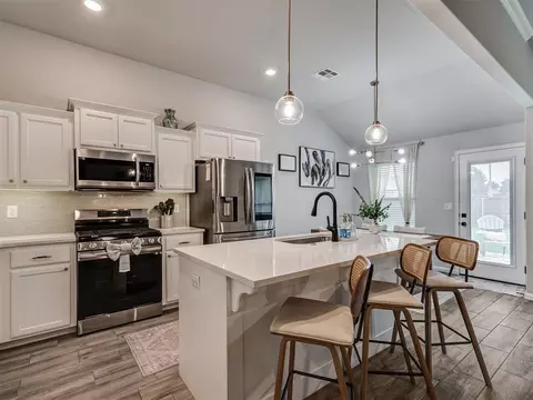 8509 NW 77th St, Oklahoma City, OK 73132