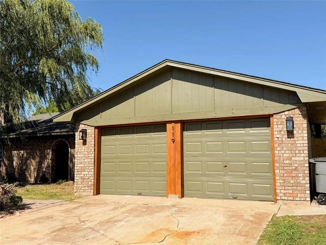 119 SW 75th St, Lawton, OK 73505