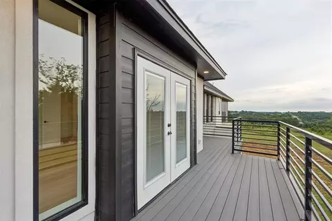 Exterior - 8809 E Covell Rd, Arcadia, OK 73007 photo 10 of 11