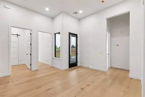 Entry Way - 8809 E Covell Rd, Arcadia, OK 73007 photo 4 of 5