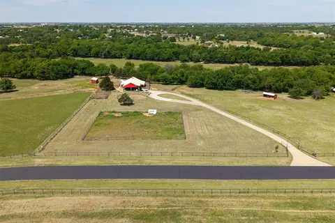 W Waterloo Road, Edmond, OK 73025