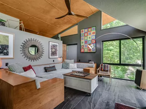 Living - 641 E Brooks St, Norman, OK 73071 photo 2 of 3