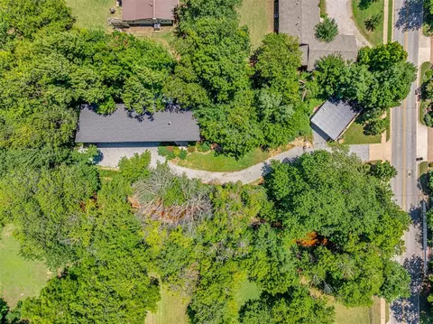 View/Area - 641 E Brooks St, Norman, OK 73071 photo 1 of 5