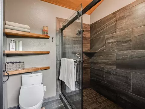 Bath - 641 E Brooks St, Norman, OK 73071 photo 2 of 3