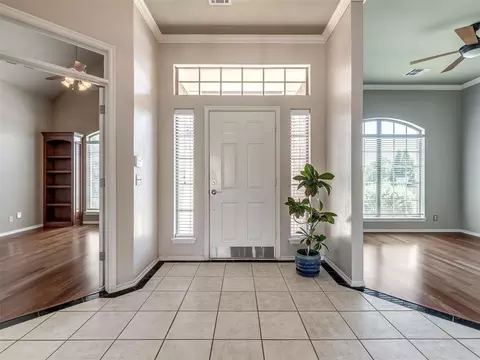 Entry Way - 2117 Cedar Pointe Cir, Edmond, OK 73003 photo 1 of 2