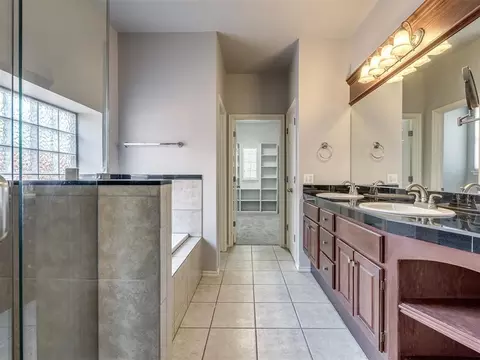 Bath - 2117 Cedar Pointe Cir, Edmond, OK 73003 photo 1 of 7