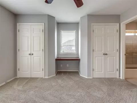 Bedroom - 2117 Cedar Pointe Cir, Edmond, OK 73003 photo 4 of 7