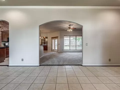 Living - 2117 Cedar Pointe Cir, Edmond, OK 73003 photo 6 of 11