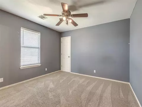 Bedroom - 2117 Cedar Pointe Cir, Edmond, OK 73003 photo 6 of 7