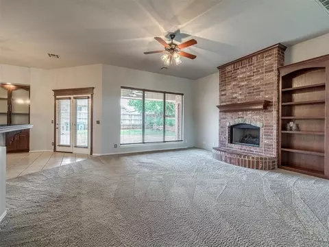Living - 2117 Cedar Pointe Cir, Edmond, OK 73003 photo 7 of 11
