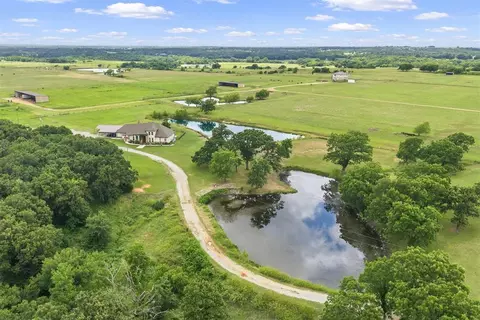 29714 E County Road 1640, Elmore City, OK 73433