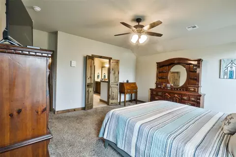Bedroom - 2103 E Sooner Rd, Tuttle, OK 73089 photo 2 of 6