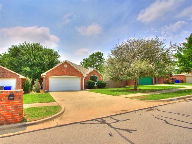 1708 Hazelwood Dr, Norman, OK 73071