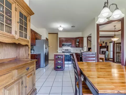932 NW 171st Pl, Edmond, OK 73012