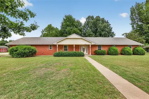 1508 N Jackson St, Edmond, OK 73034