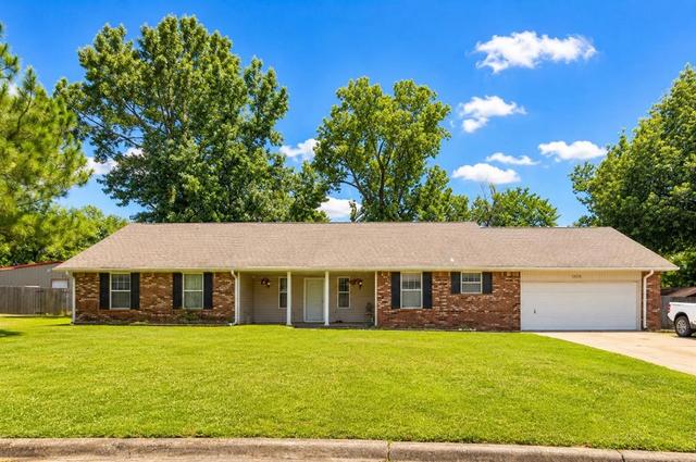 1008 W Washington Cir, Tecumseh, OK 74873