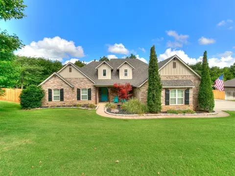 10649 Green Meadows Dr, Edmond, OK 73025