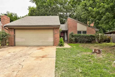 605 Springwood St, Norman, OK 73072