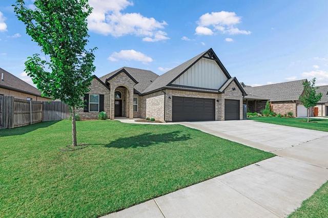 13513 NW 1st St, Yukon, OK 73099